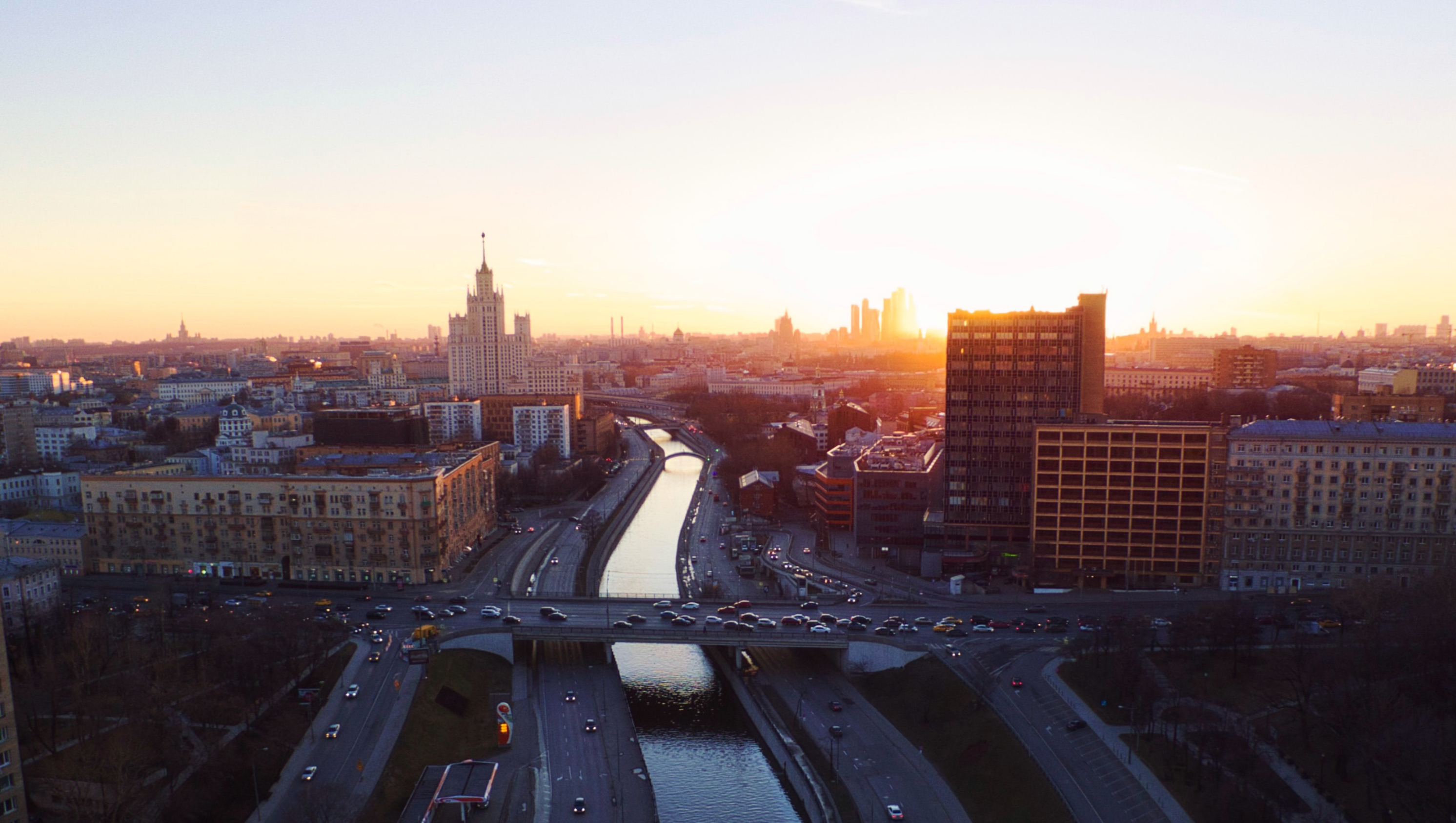 Московский появляться